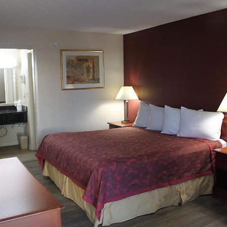 Travel Inn Of บูฟอร์ด ภายนอก รูปภาพ
