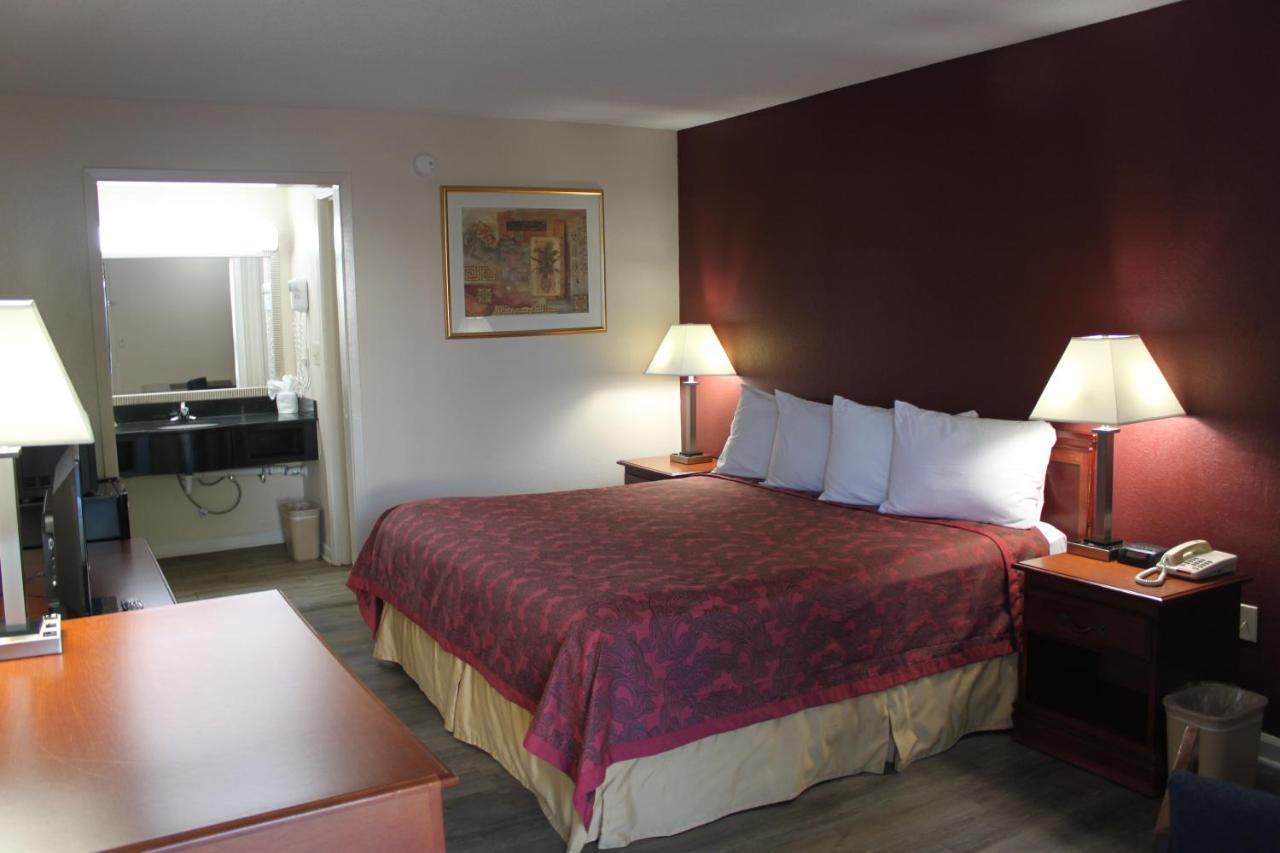 Travel Inn Of บูฟอร์ด ภายนอก รูปภาพ